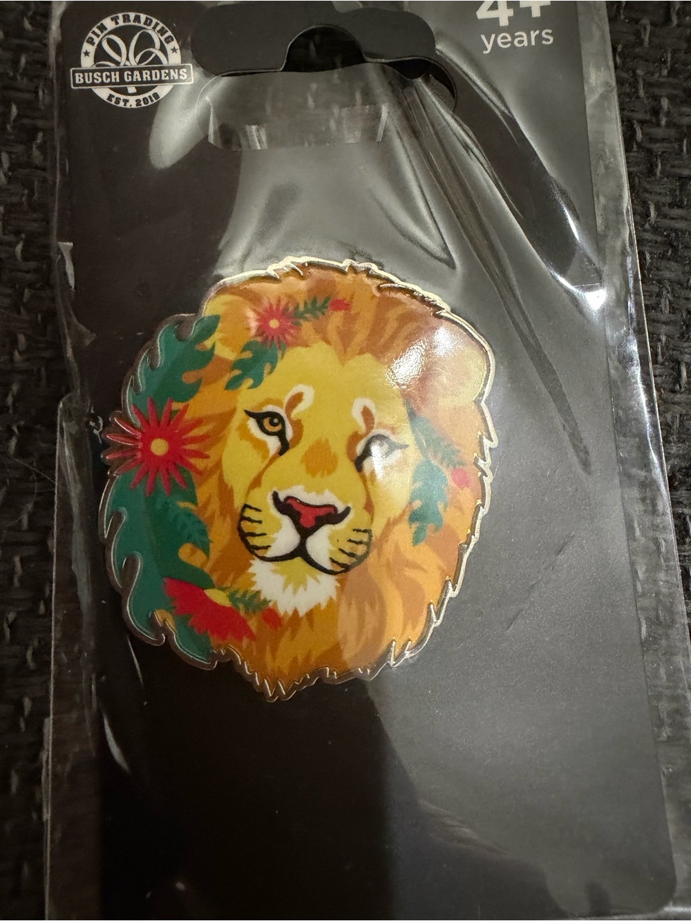 Busch Gardens Yellow Floral Lion Head Enamel Pin - Kids Jewelry Accessory